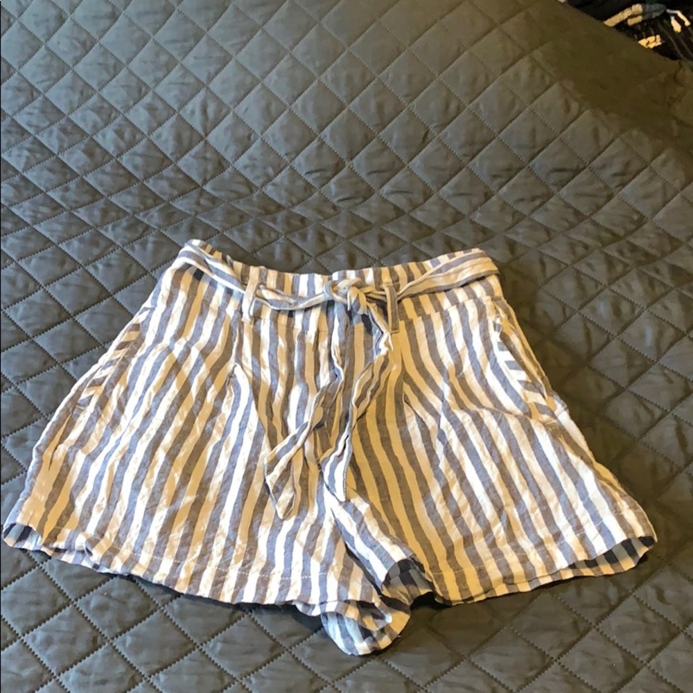 Cynthia Rowley 100% linen striped shorts